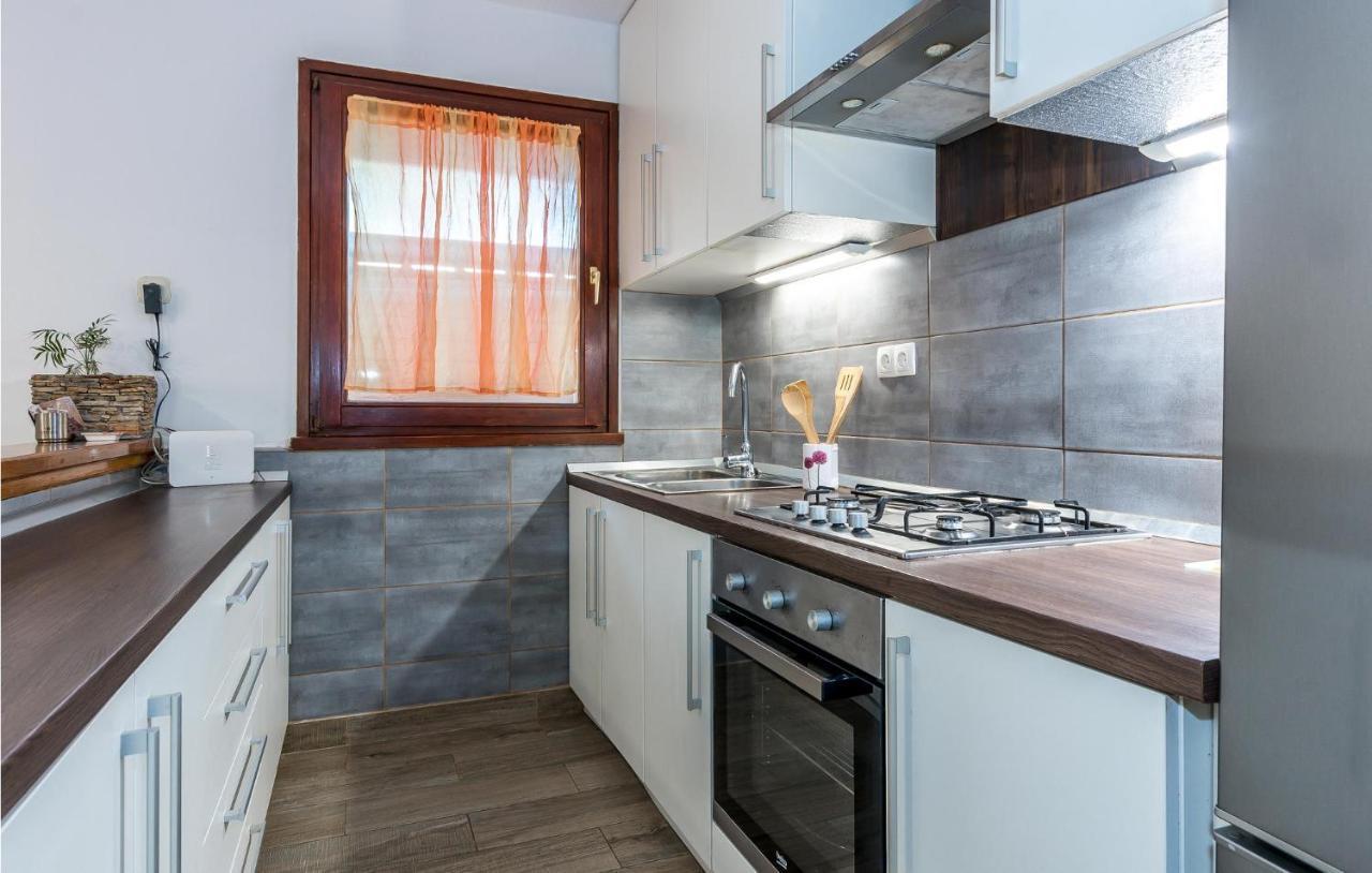 Nice Home In Jezera With Wifi Exterior foto