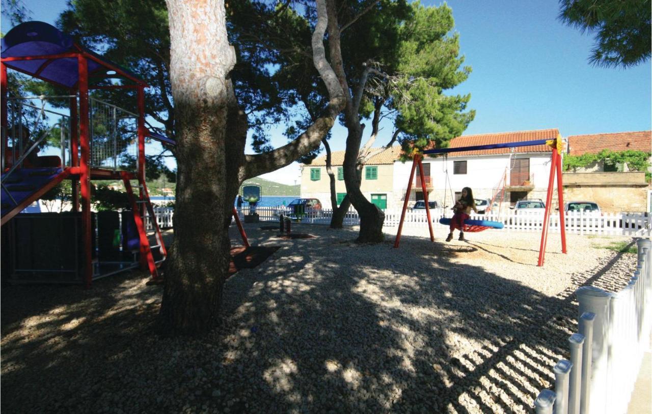Nice Home In Jezera With Wifi Exterior foto